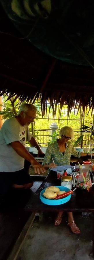 Raja Ampat Sandy Guest House Saonek エクステリア 写真