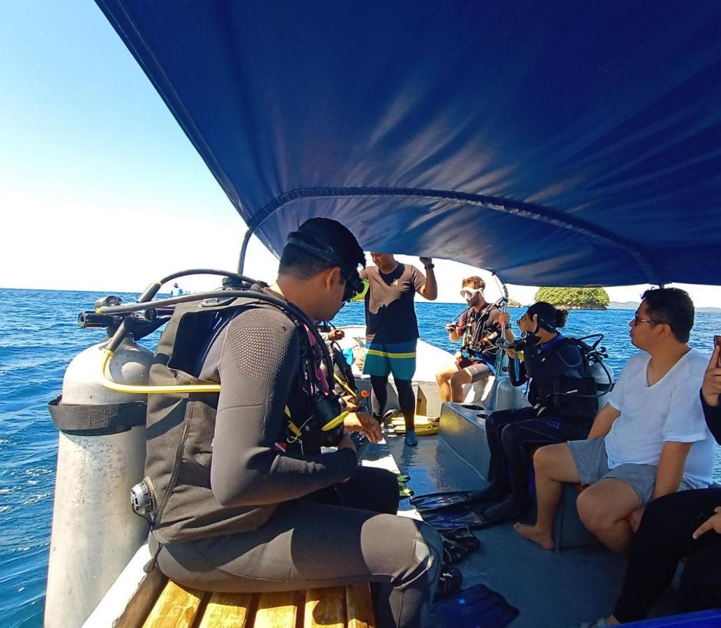 Raja Ampat Sandy Guest House Saonek エクステリア 写真