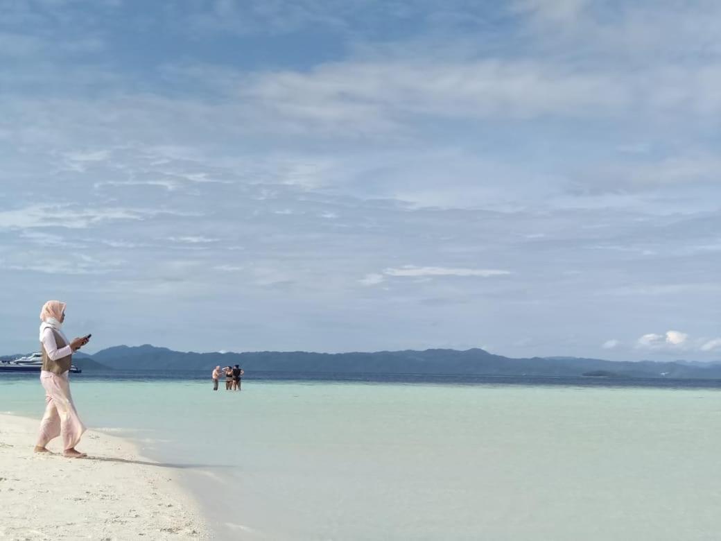 Raja Ampat Sandy Guest House Saonek エクステリア 写真