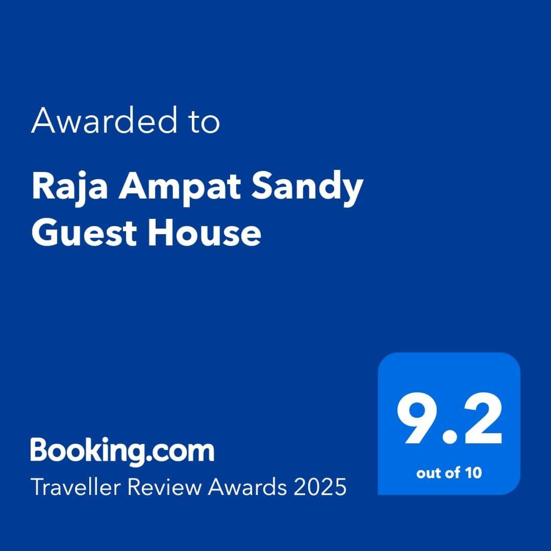 Raja Ampat Sandy Guest House Saonek エクステリア 写真