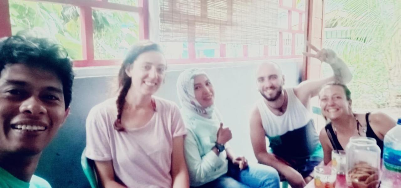 Raja Ampat Sandy Guest House Saonek エクステリア 写真